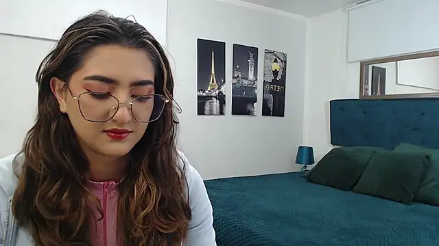 Snapshot of madame_lottie chatting on 10-27-25, 12:31 madame lottie online show from 10-27-25, 12:31