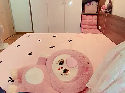 Snapshot of JunCii_9x chatting on 11-08-25, 02:23 JunCii 9x online show from 11-08-25, 02:23