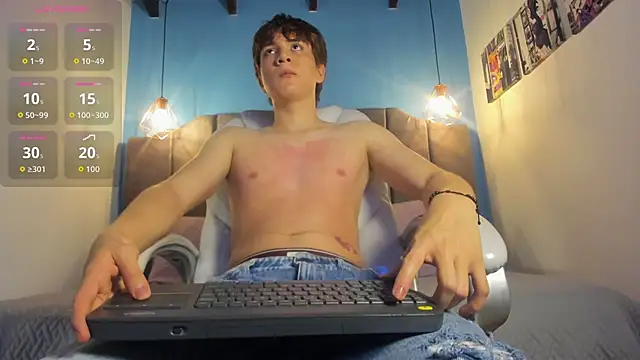 Snapshot of Oscar_and_dani chatting on 11-14-25, 04:11 Oscar and dani online show from 11-14-25, 04:11