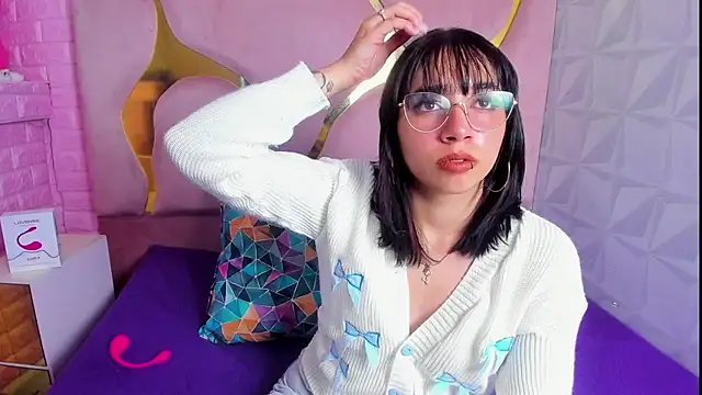 Snapshot of Niina_Sissy chatting on 09-15-25, 03:39 Niina Sissy online show from 09-15-25, 03:39