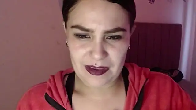 Salma deep online show from 09-13-25, 01:44