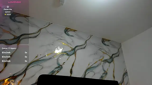 Snapshot of RoxanaBorns_ chatting on 07-28-26, 02:13 RoxanaBorns online show from 07-28-26, 02:13