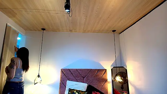 Hanna Lee   online show from 02-07-26, 08:01