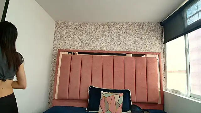 Hanna Lee   online show from 03-14-26, 08:03