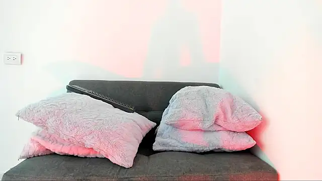 lara and danny online show from 10-27-25, 04:22