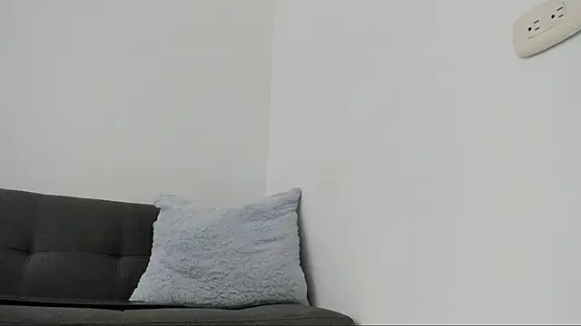 lara and danny online show from 10-30-25, 06:52