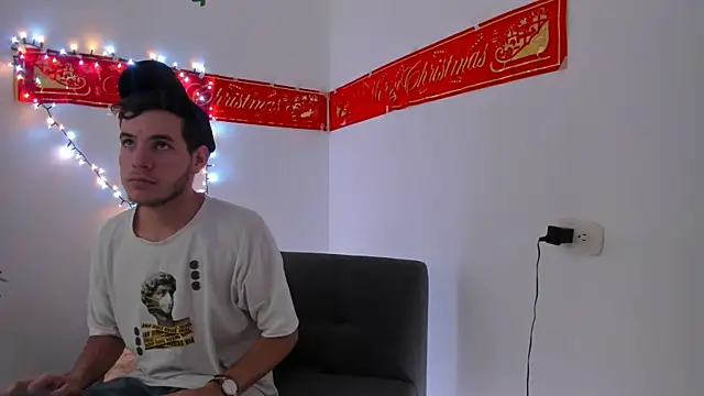 lara and danny online show from 12-04-25, 01:42