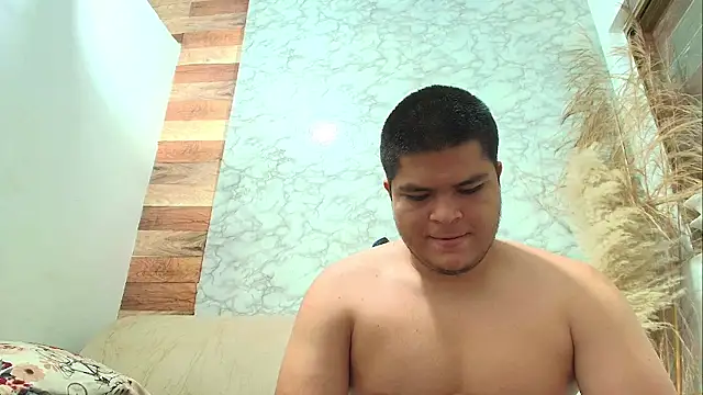 naomi campbel  online show from 01-11-26, 08:36