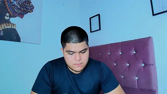 naomi campbel  online show from 02-13-26, 08:27