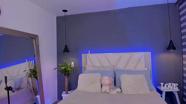 NaishaFord 1 online show from 04-10-26, 06:29