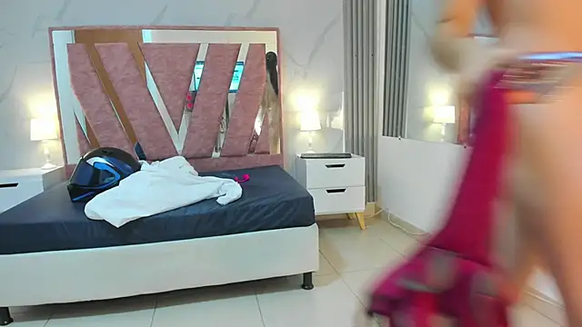 Snapshot of Megan_Sweetas chatting on 12-15-25, 01:21 Megan Sweetas online show from 12-15-25, 01:21