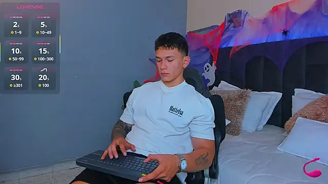 Thomas moon online show from 10-25-25, 12:23