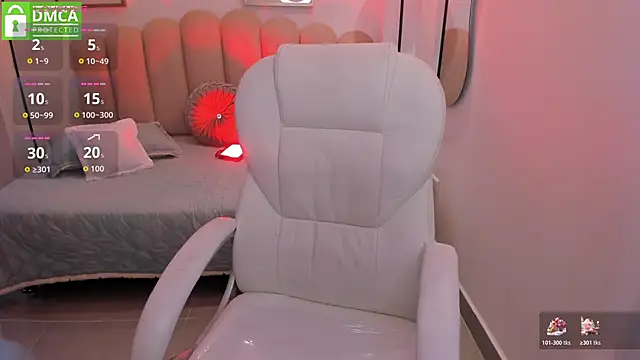 Karliie kloss  online show from 11-28-25, 04:48