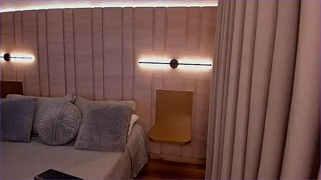 Isabellaroberts1 online show from 10-11-25, 01:09