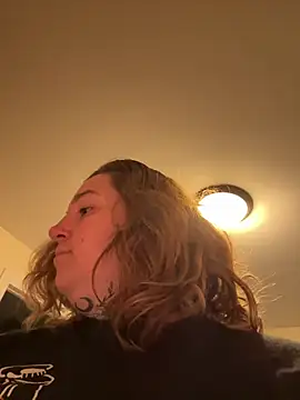 vanessraine online show from 04-29-26, 02:48