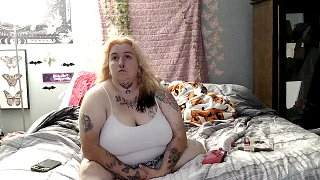 Snapshot of vanessraine chatting on 06-17-26, 01:52 vanessraine online show from 06-17-26, 01:52