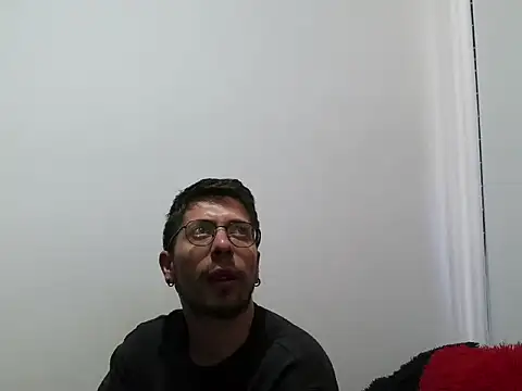 Snapshot of Letorres96 chatting on 03-20-26, 05:18 Letorres96 online show from 03-20-26, 05:18