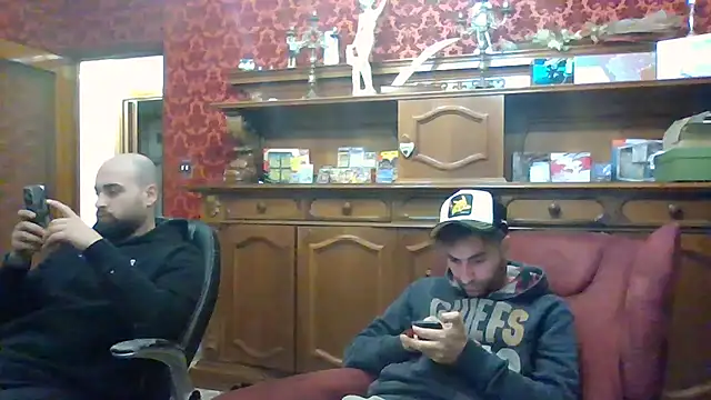 Torissimo92 online show from 02-04-26, 05:41