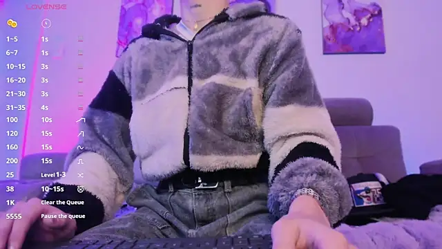 Snapshot of SebastianHilton chatting on 02-22-26, 12:36 SebastianHilton online show from 02-22-26, 12:36