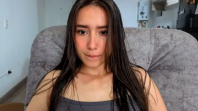 Snapshot of Adhara_Kitten chatting on 05-25-26, 01:50 Adhara Kitten online show from 05-25-26, 01:50
