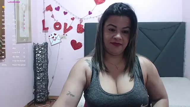 pamela echeverria online show from 03-27-26, 11:21