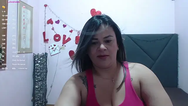 Snapshot of pamela_echeverria chatting on 04-27-26, 11:08 pamela echeverria online show from 04-27-26, 11:08