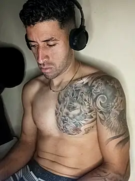 Alexsexygamer online show from 11-08-25, 12:33