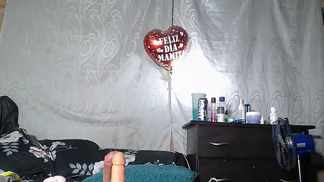 Snapshot of CataleyaRosee chatting on 03-19-26, 06:39 CataleyaRosee online show from 03-19-26, 06:39