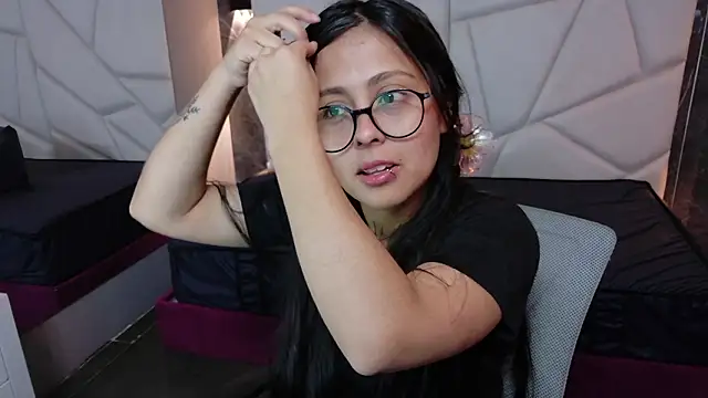 sophiaa 7 online show from 01-19-26, 11:25