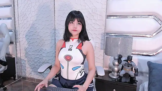 Snapshot of TatiLee chatting on 12-20-25, 02:35 TatiLee online show from 12-20-25, 02:35