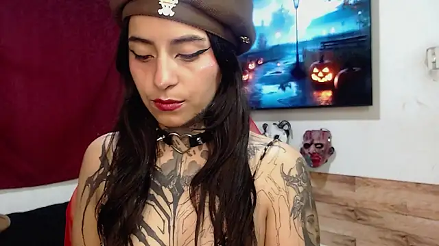 Snapshot of Julls420 chatting on 10-15-25, 05:07 Julls420 online show from 10-15-25, 05:07