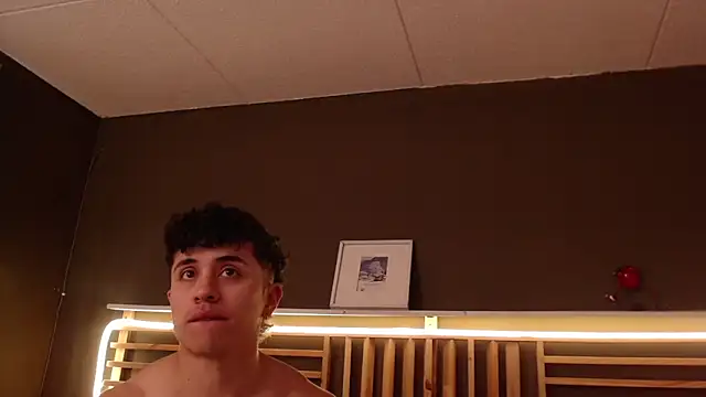 PaulEvens online show from 11-11-25, 01:33