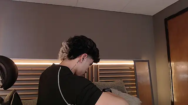 PaulEvens online show from 02-08-26, 02:20