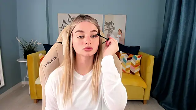 SweetyLicky online show from 10-19-25, 04:07