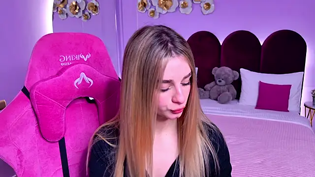 SweetyLicky online show from 11-13-25, 04:17