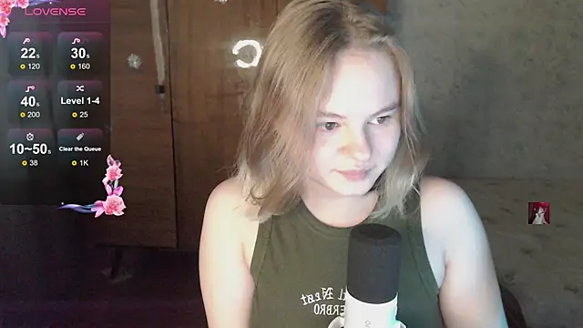 Snapshot of SlipperSherry chatting on 10-05-25, 10:13 SlipperSherry online show from 10-05-25, 10:13