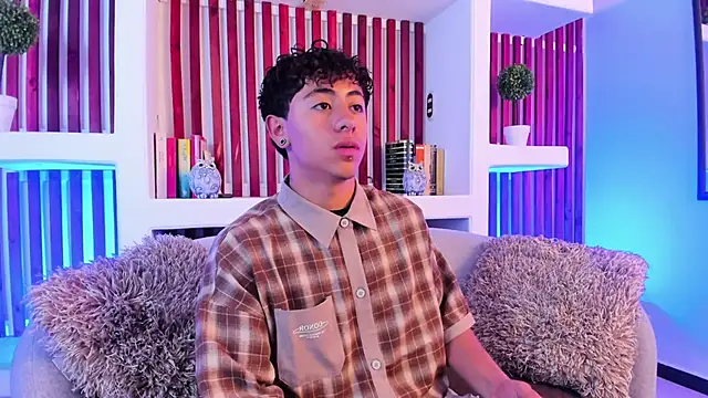 Troy dalton online show from 10-06-25, 08:28