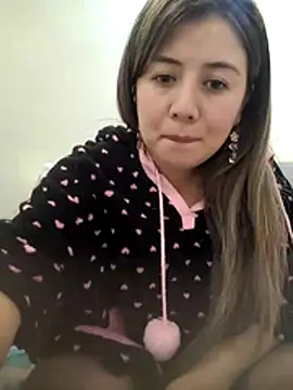 Snapshot of Sophie_del_Castillo chatting on 12-17-25, 02:06 Sophie del Castillo online show from 12-17-25, 02:06