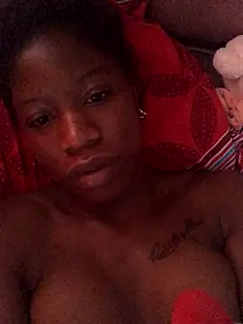 MichellePose online show from 11-12-25, 04:51