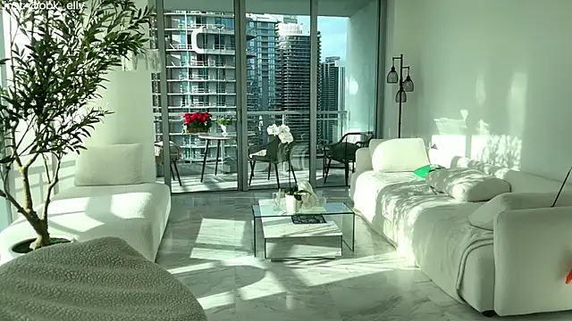 Ohbabykelly online show from 04-12-26, 10:15