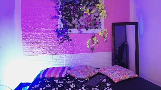 Katy bratz  online show from 09-13-25, 02:44