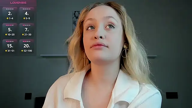 Julliakoill online show from 11-23-25, 08:03