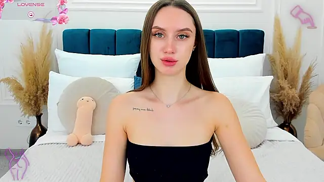 Snapshot of ToriSonn chatting on 02-01-26, 01:31 ToriSonn online show from 02-01-26, 01:31