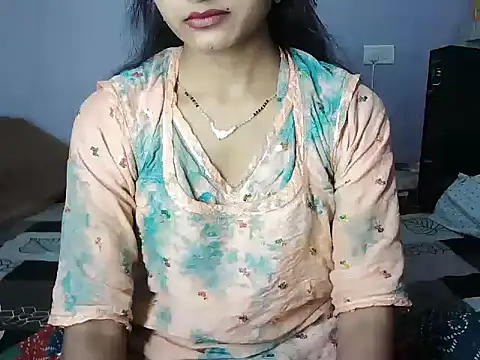 ROSE GOLDE online show from 06-05-26, 05:47
