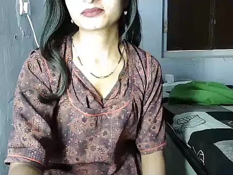 ROSE GOLDE online show from 06-08-26, 12:49