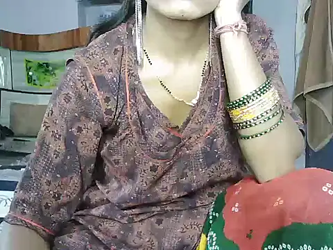 ROSE GOLDE online show from 06-19-26, 06:51