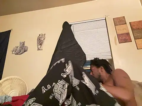 viceutk1 online show from 10-14-25, 04:35