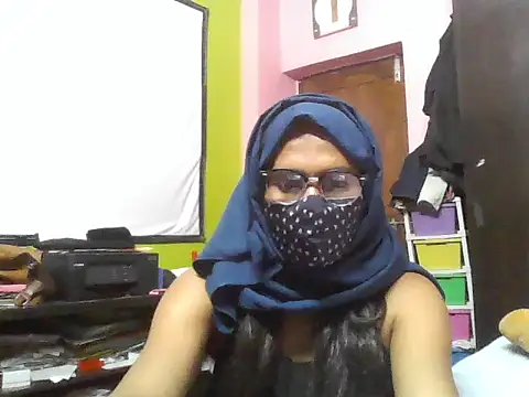 Snapshot of nasrin_katoon_7 chatting on 11-15-25, 06:48 nasrin katoon 7 online show from 11-15-25, 06:48