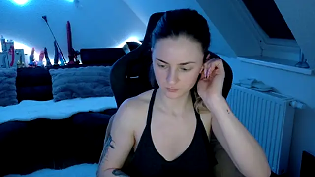 Melly4You online show from 03-22-26, 11:30