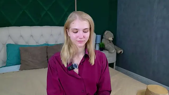 Snapshot of 4example_Chloe chatting on 07-14-26, 05:34 4example Chloe online show from 07-14-26, 05:34